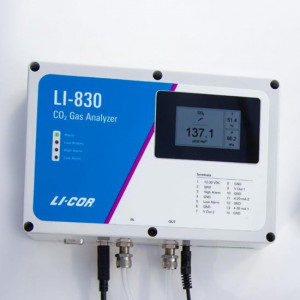 LI-830 – газоанализатор CO₂ (с дисплеем и с насосом)