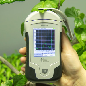 PolyPen RP 410 NIR – система для спектрального анализа отражающей способности листьев растений, портативная